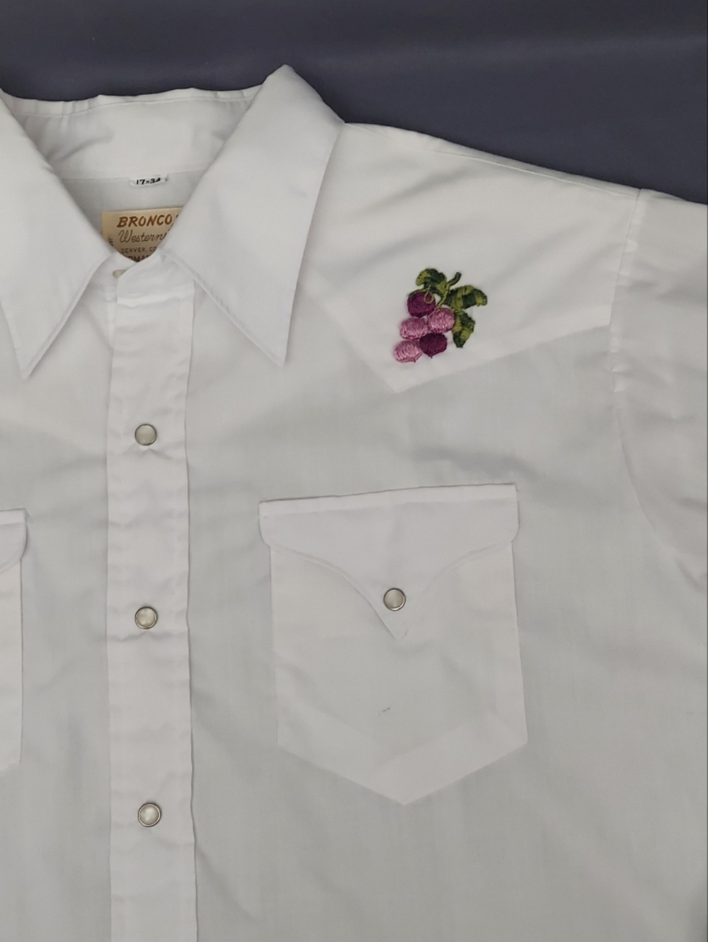 Vintage Bronco Westerns Men's Size XL White Peal Snap Shirt With Purple Grapes - Picture 6 of 13